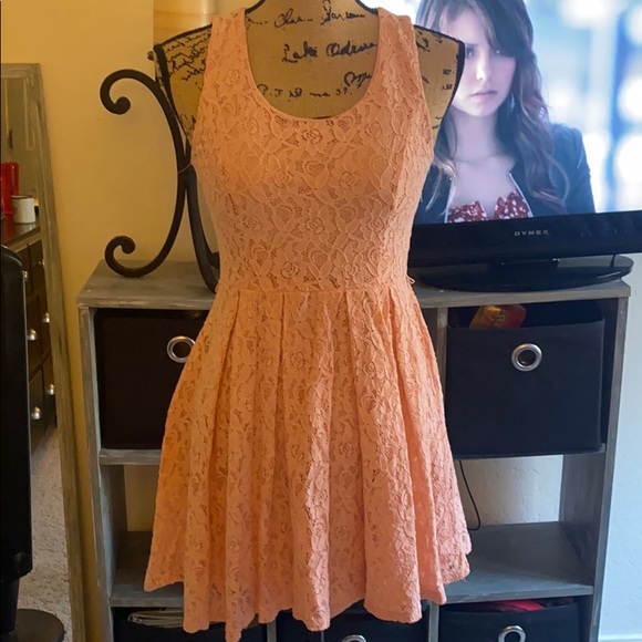 Forever 21 Dresses & Skirts - Coral forever 21 dress